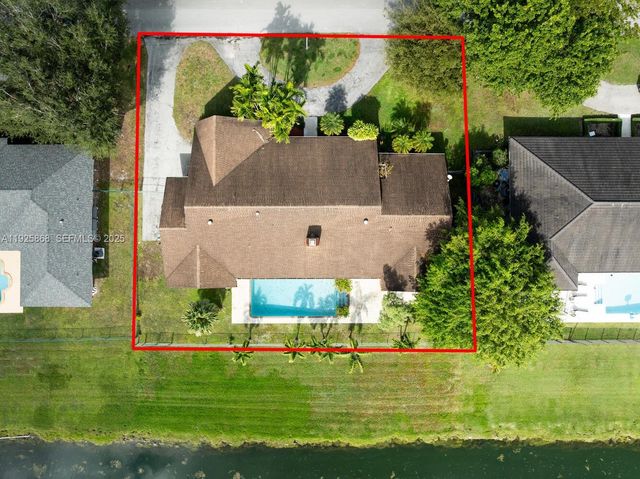 7860 SW 173rd Ter, Palmetto Bay, FL 33157