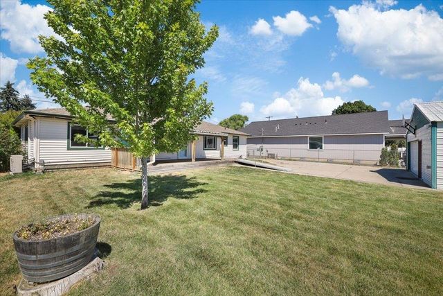 9522 E Valleyway Ave, Spokane Valley, WA 99206