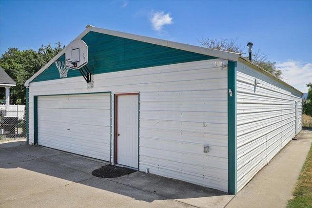 9522 E Valleyway Ave, Spokane Valley, WA 99206