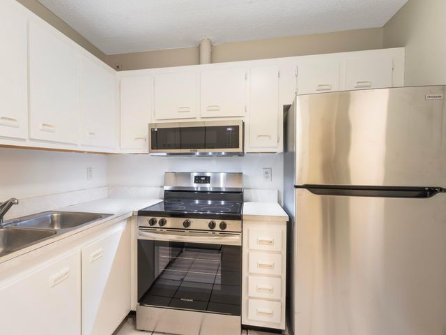 4806 Cherry Road, West Palm Beach, FL 33417