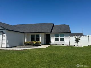 1344 E Deborah Street, Moses Lake, WA 98837