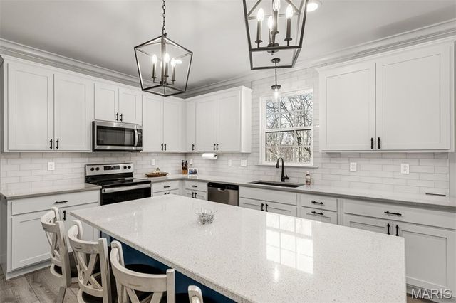 1100 Tower Park Drive, St Charles, MO 63304