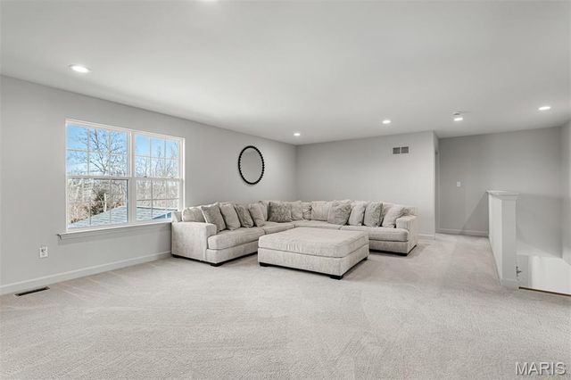 1100 Tower Park Drive, St Charles, MO 63304