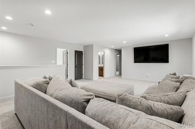 1100 Tower Park Drive, St Charles, MO 63304