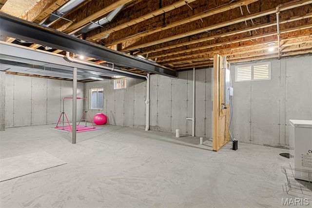 1100 Tower Park Drive, St Charles, MO 63304