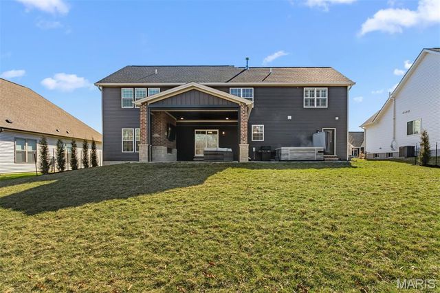 1100 Tower Park Drive, St Charles, MO 63304