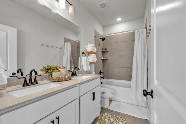 7549 Reis Lane, North Richland Hills, TX 76182