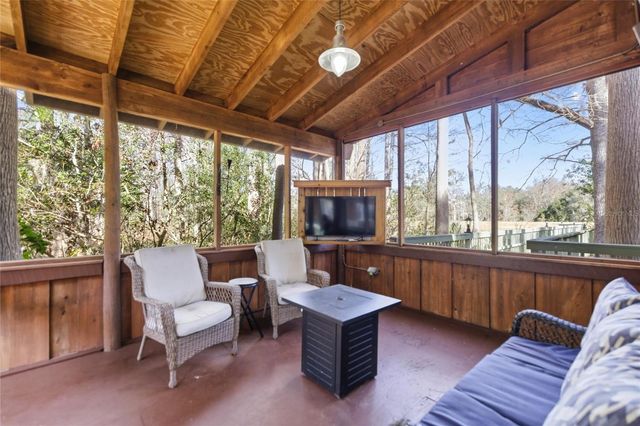 351 SEQUOIA DR, Ocklawaha, FL 32179