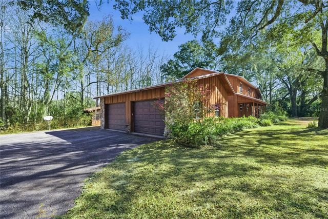 351 SEQUOIA DR, Ocklawaha, FL 32179