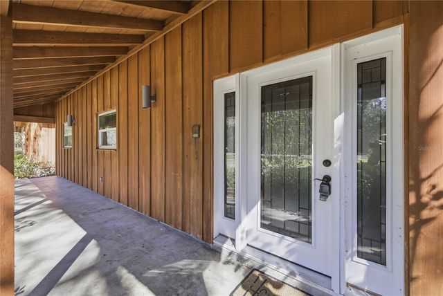 351 SEQUOIA DR, Ocklawaha, FL 32179