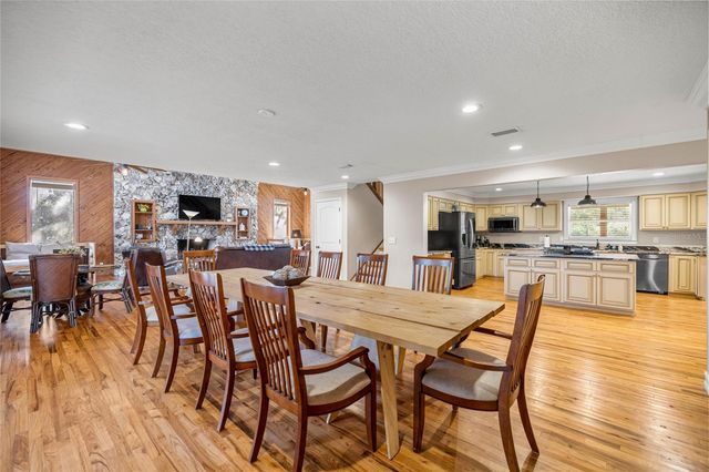 351 SEQUOIA DR, Ocklawaha, FL 32179