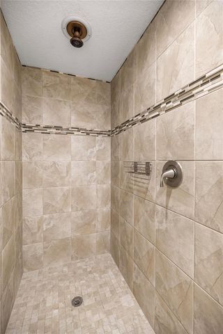 351 SEQUOIA DR, Ocklawaha, FL 32179