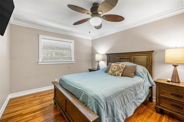 351 SEQUOIA DR, Ocklawaha, FL 32179