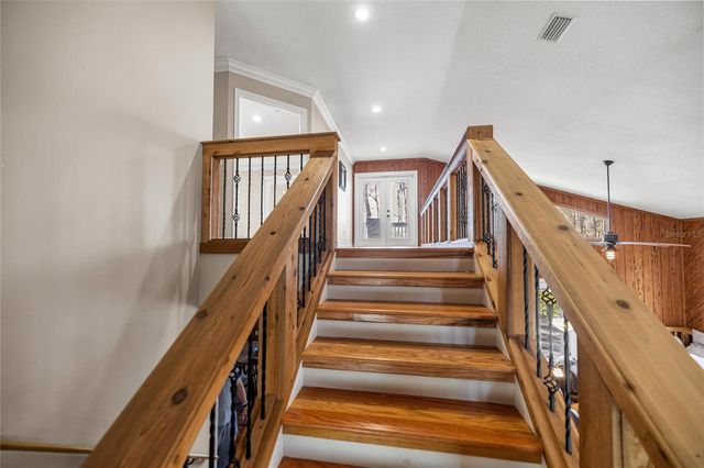 351 SEQUOIA DR, Ocklawaha, FL 32179