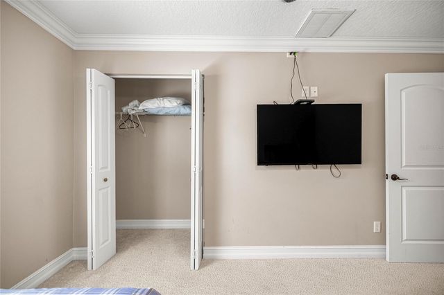 351 SEQUOIA DR, Ocklawaha, FL 32179