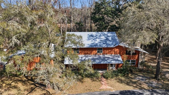 351 SEQUOIA DR, Ocklawaha, FL 32179