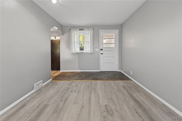 3637 Doyle Road, Lysander, NY 13027