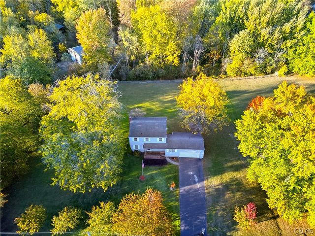 3637 Doyle Road, Lysander, NY 13027