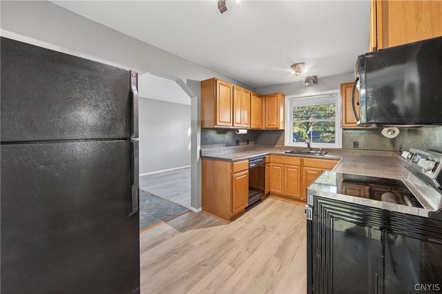 3637 Doyle Road, Lysander, NY 13027