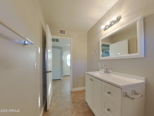 4759 W WAHALLA Lane, Glendale, AZ 85308