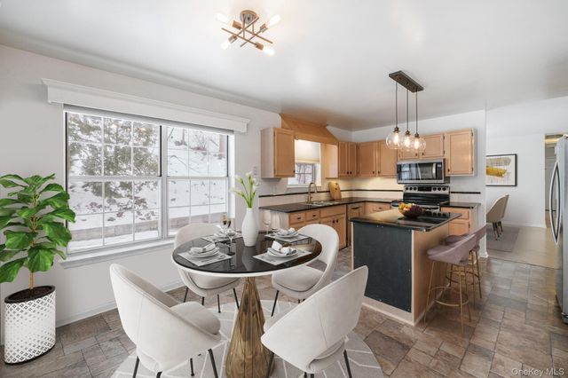 2 Perry Street, Cortlandt Manor, NY 10567