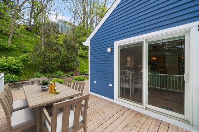 2 Perry Street, Cortlandt Manor, NY 10567