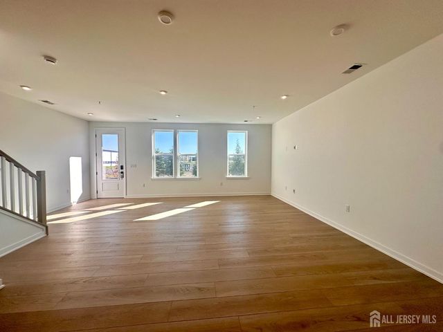 63 Park Avenue, North Brunswick, NJ 08902