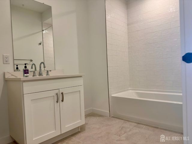 63 Park Avenue, North Brunswick, NJ 08902