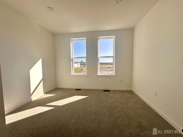 63 Park Avenue, North Brunswick, NJ 08902