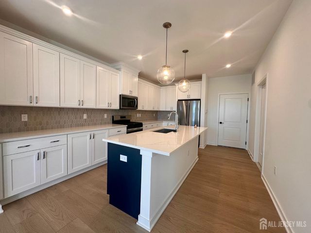 63 Park Avenue, North Brunswick, NJ 08902