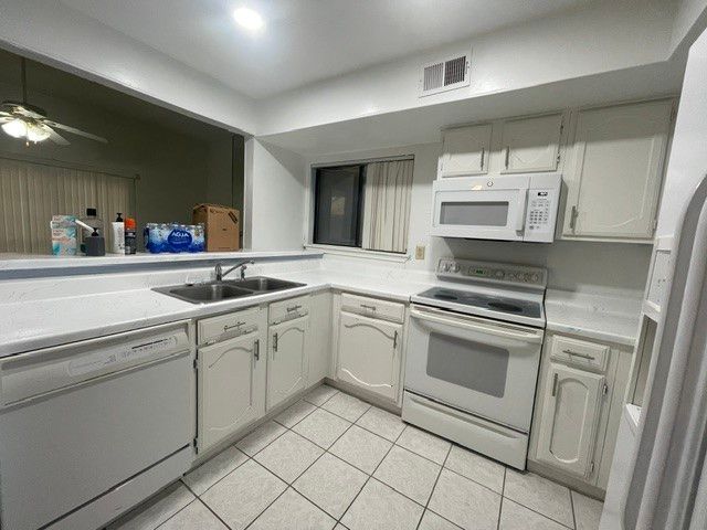 2440 Sunflower Drive, Arlington, TX 76014