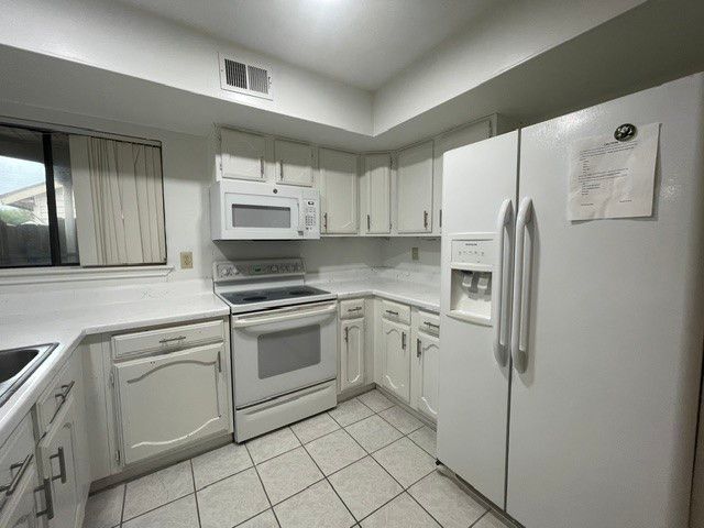 2440 Sunflower Drive, Arlington, TX 76014