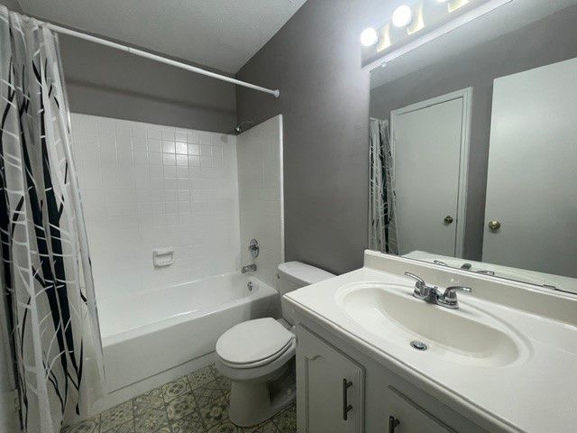 2440 Sunflower Drive, Arlington, TX 76014