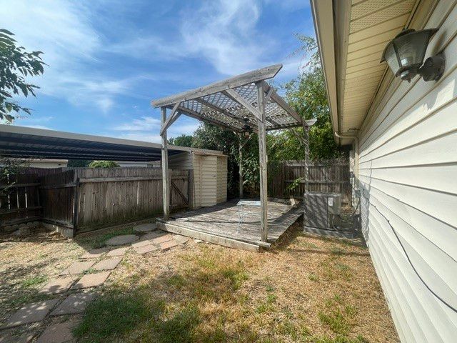 2440 Sunflower Drive, Arlington, TX 76014