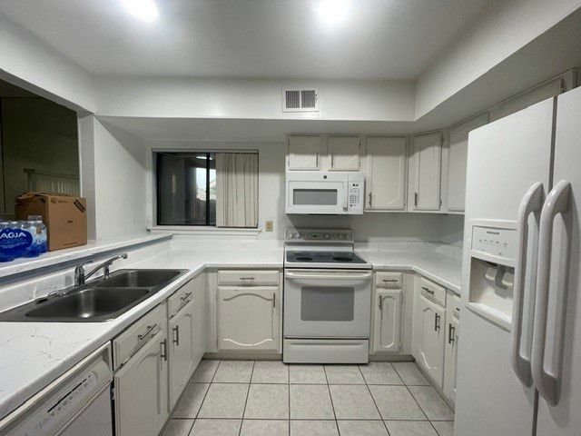 2440 Sunflower Drive, Arlington, TX 76014