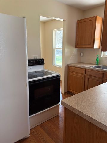 422 N Clayton Ave, Wichita, KS 67203