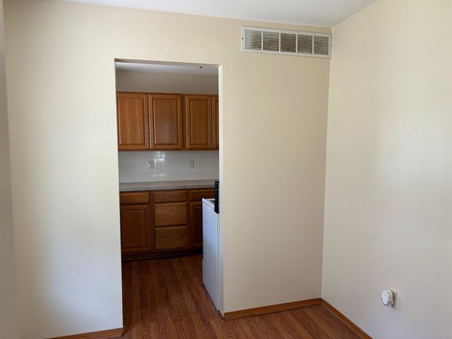 422 N Clayton Ave, Wichita, KS 67203