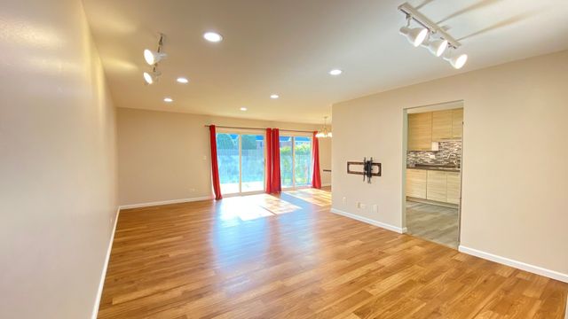 4825 Kimball Hill Drive B1, Rolling Meadows, IL 60008