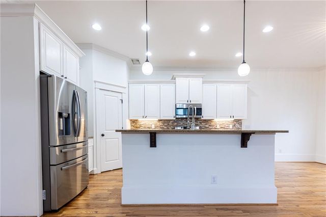 2288 Oakview Road NE, Atlanta, GA 30317