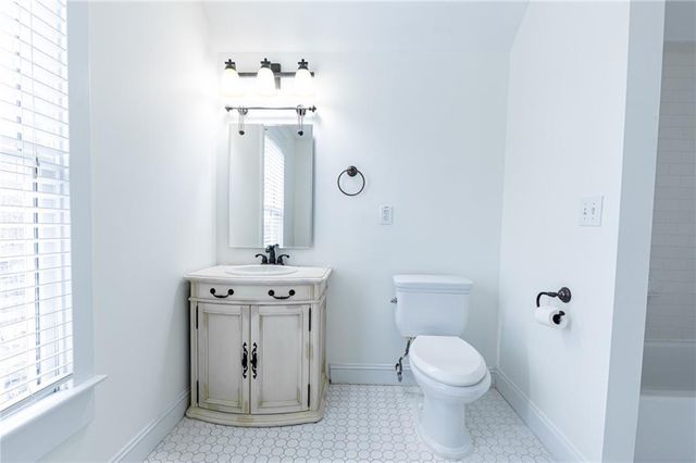 2288 Oakview Road NE, Atlanta, GA 30317