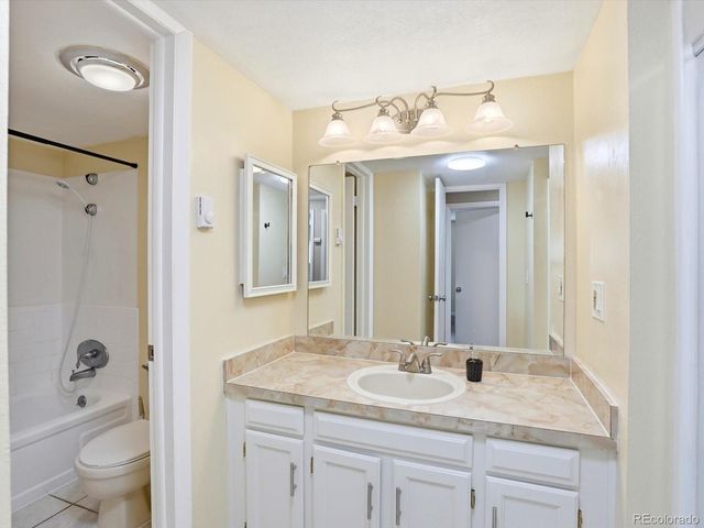 4066 S Atchison Way 102, Aurora, CO 80014