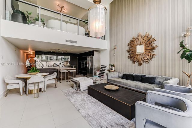 6000 Collins Ave 523, Miami Beach, FL 33140