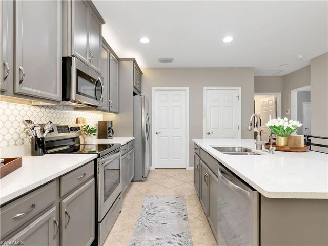 4337 Dutchess Park RD, Fort Myers, FL 33916