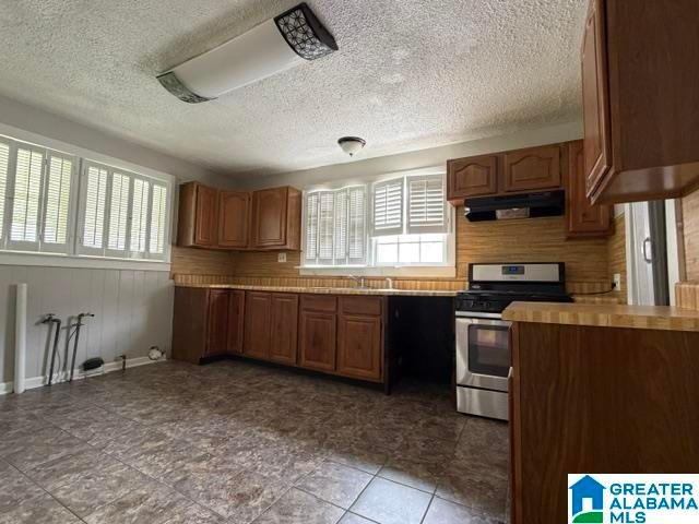 5569 ROCKDALE ROAD, Bessemer, AL 35022