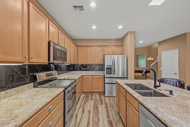 18527 W SURPRISE FARMS Loop N, Surprise, AZ 85388