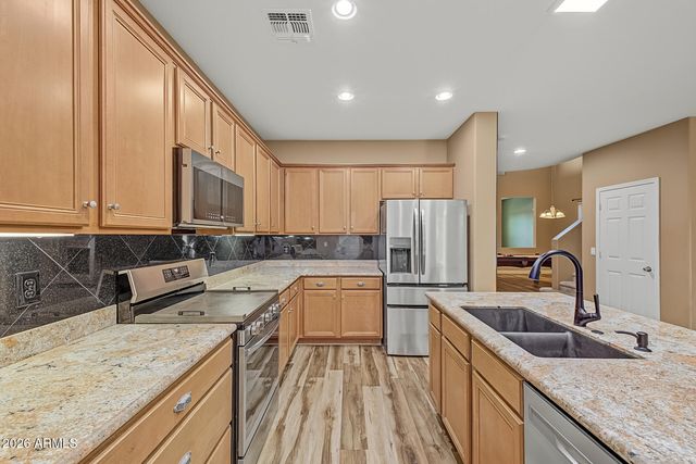 18527 W SURPRISE FARMS Loop N, Surprise, AZ 85388