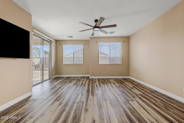 18527 W SURPRISE FARMS Loop N, Surprise, AZ 85388