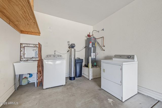 18527 W SURPRISE FARMS Loop N, Surprise, AZ 85388