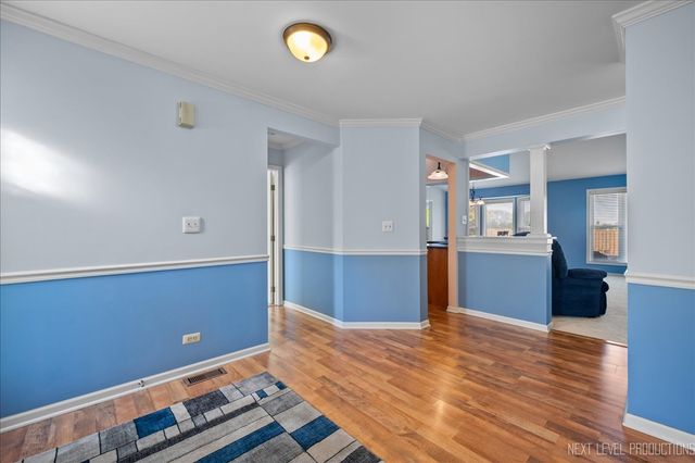 616 Briarwood Lane, Oswego, IL 60543