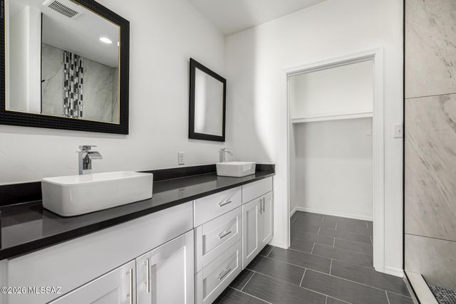 5738 E Hermans Road, Tucson, AZ 85756